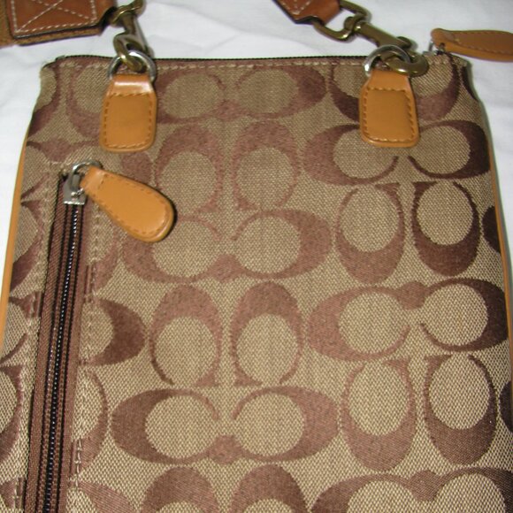 Coach Small Crossbody Purse / Bag - Picture 3 of 9